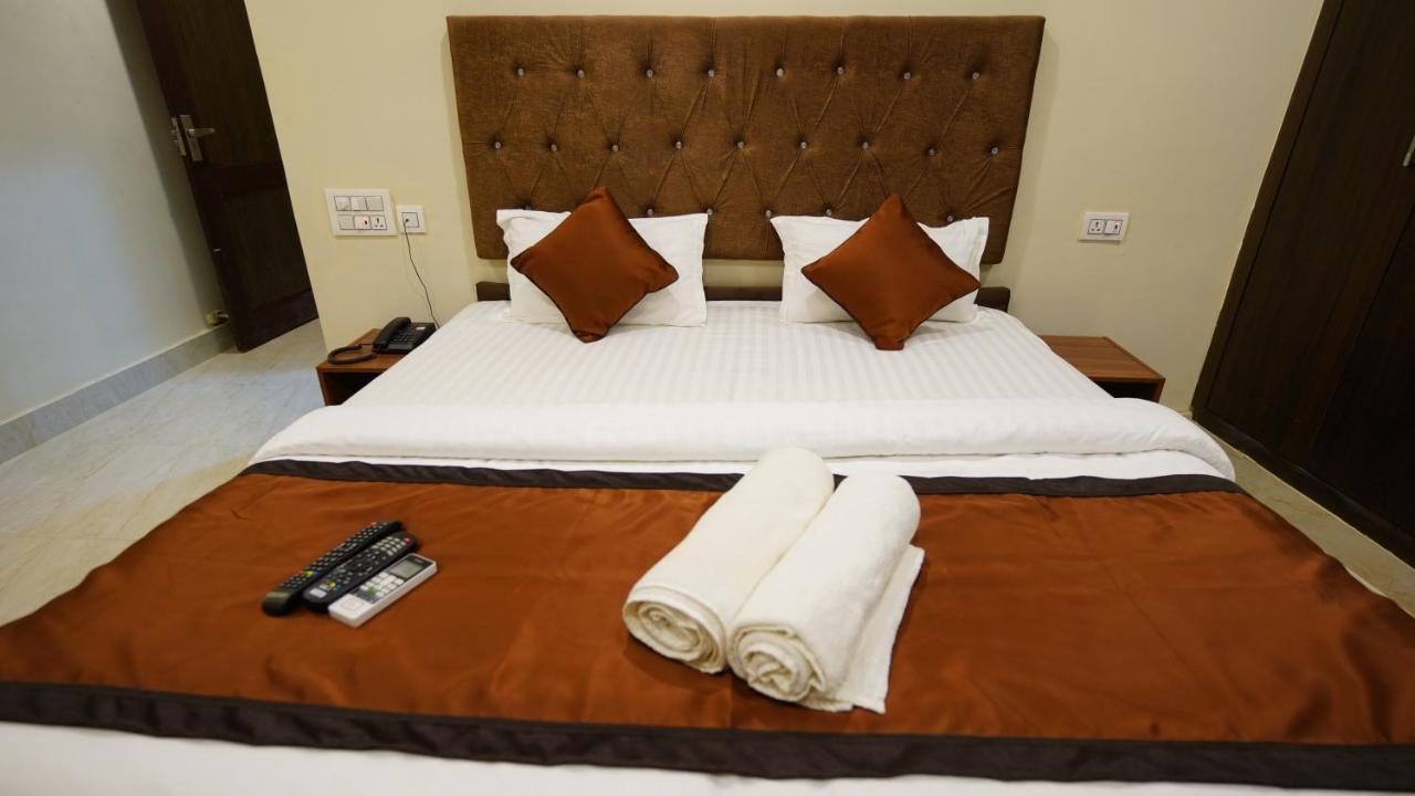 New Hotel Suhail Hyderabad Bagian luar foto